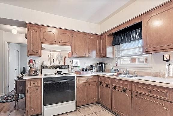 2nd image of 9454 Maple Dr #3N