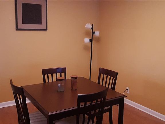 2nd image of 1815 Gardiner Ln APT A8