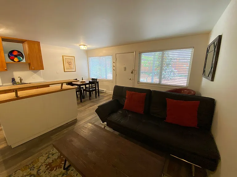 1818 Harvard Ave — Photo 11