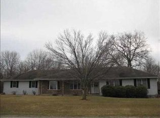 35 Candle Ridge Rd, Towanda, IL 61776