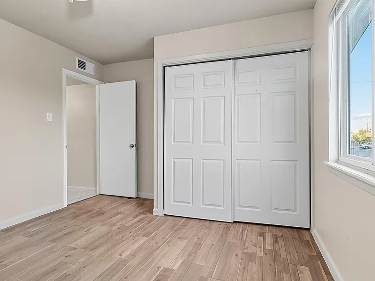 513 Gilmore Way — Photo 13