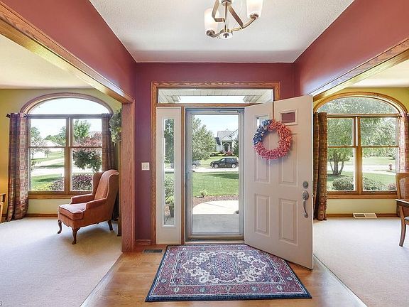 4th image of 424 Hillbrook Dr
