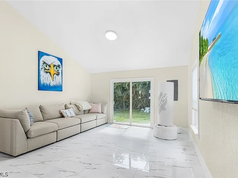 2430 Orange St — Photo 10