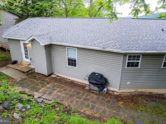 3rd image of 45 Carter Ln