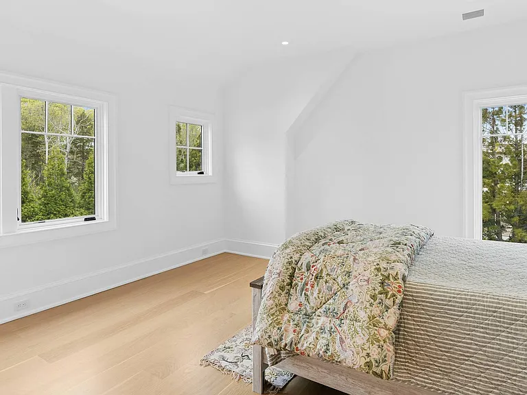 25 Fresh Pond Rd — Photo 22
