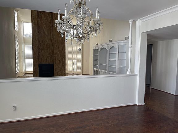 4th image of 14521 Benefit St