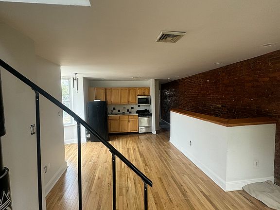 5th image of 524 N 31st St Floor 2