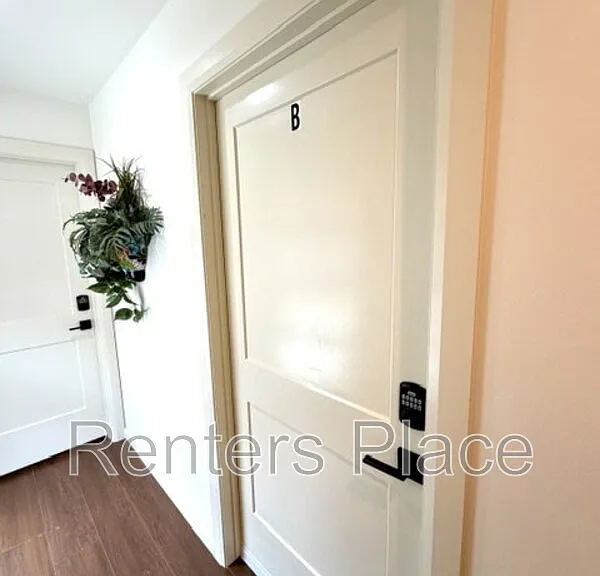 1140 S Quincy Ave #1-B — Photo 2