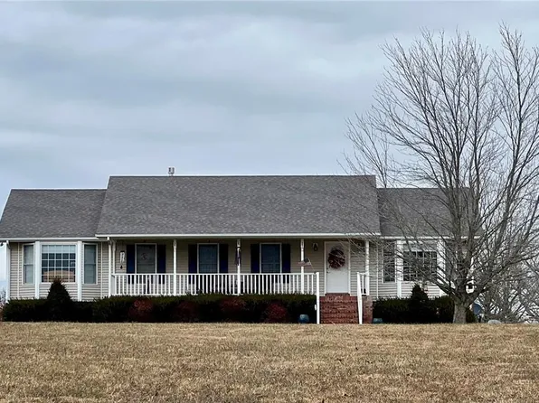 6591 Busiek Rd, Farmington, MO 63640