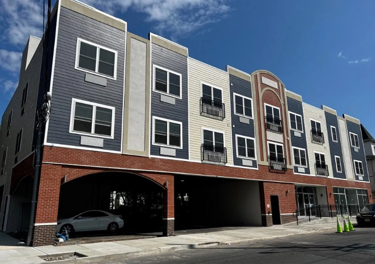 Building Photo - 1127 Stuyvesant Ave #205