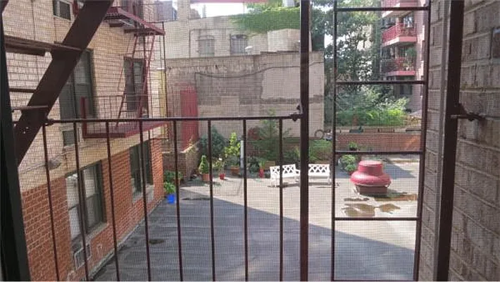 Rented by Lara Group | media 31