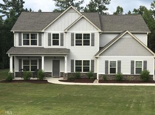 136 Stone Gate Dr, Lagrange, GA 30241