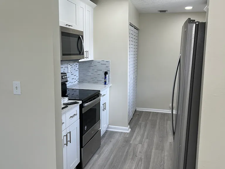 6324 Taylor St — Photo 10
