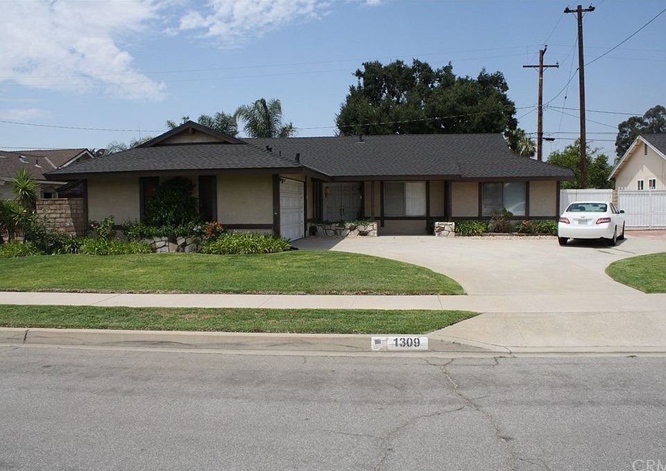 1st image of 1309 Lyman Ave