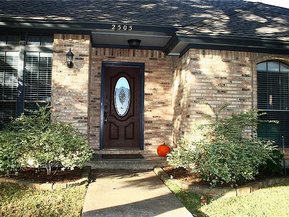 3rd image of 2505 Stone Hollow Dr