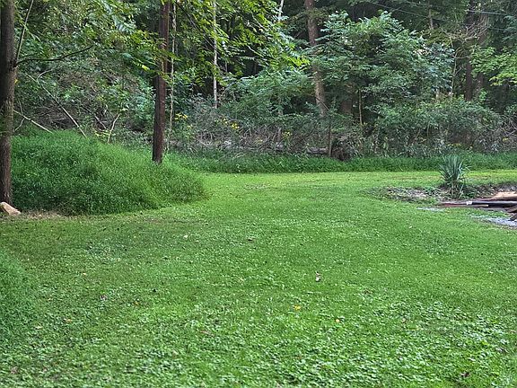 2nd image of 122 Mustaphal Dr