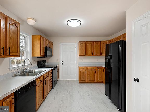 4th image of 14320 Shiloh Way