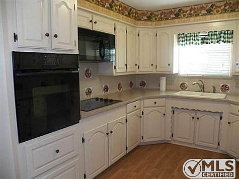 3rd image of 403 Lanett Cir