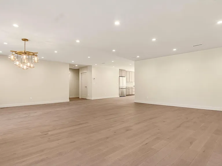 4819 Genesta Ave — Photo 8