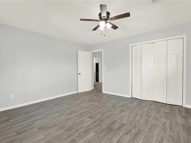 5 Greenbriar Ave — Photo 23