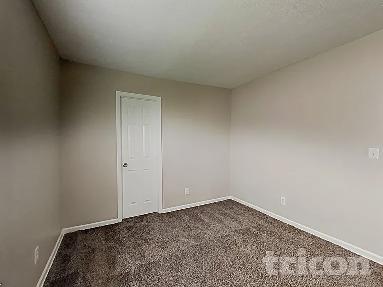 1270 Sherwood Dr — Photo 12