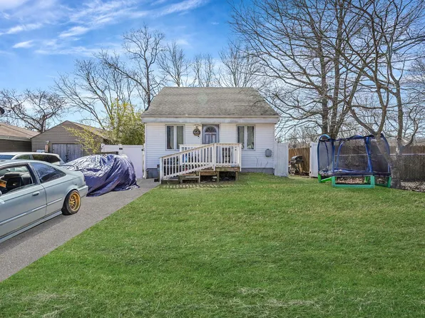 214 Mastic Boulevard, Mastic, NY 11950