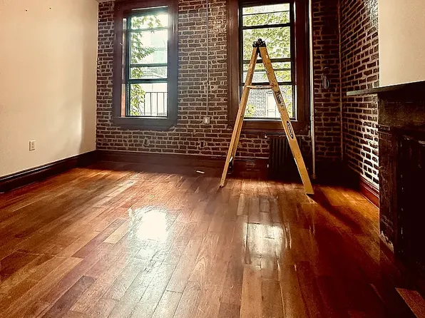 247 W 11th St APT 9, New York, NY 10014