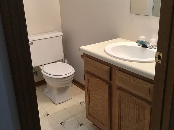 4th image of 240 1st St
