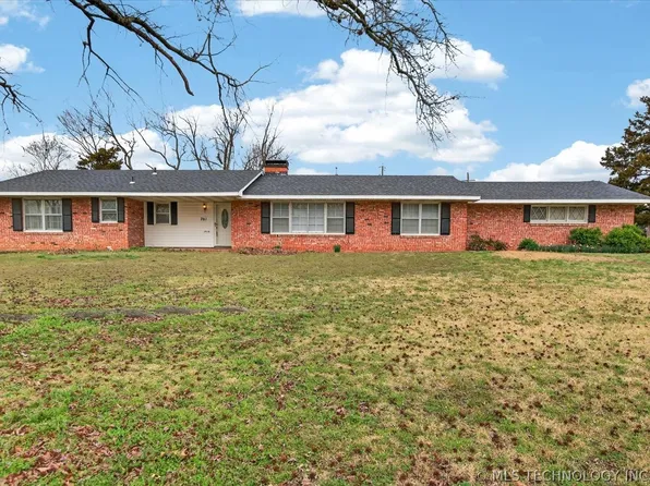 701 Winding Way, Bartlesville, OK 74006