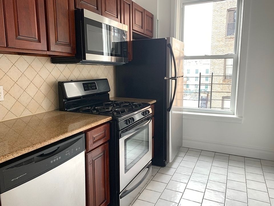 1st image of 415 Washington Ave APT 44