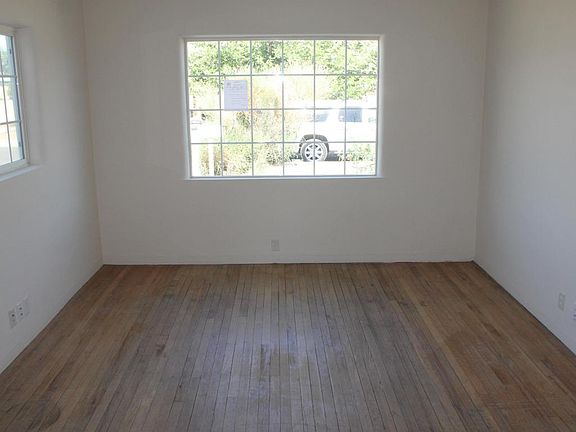 2nd image of 2430 La Veta Dr NE