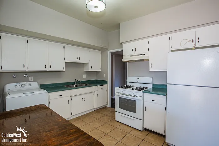 3669 Waikiki Ave — Photo 3