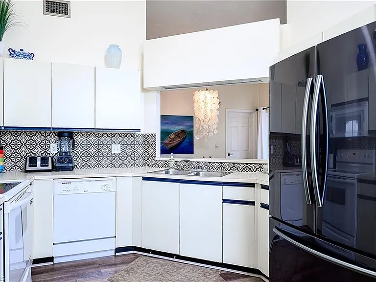 586 Beachwalk Cir #O-305 — Photo 7