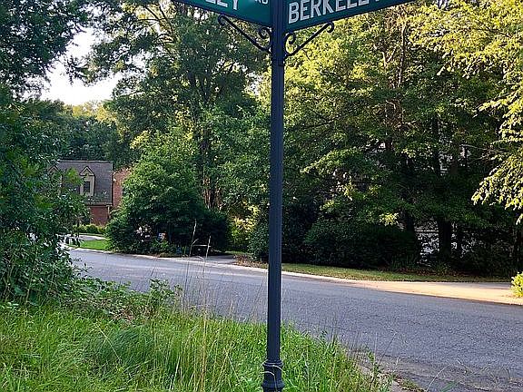 5th image of 391 Bromley Rd