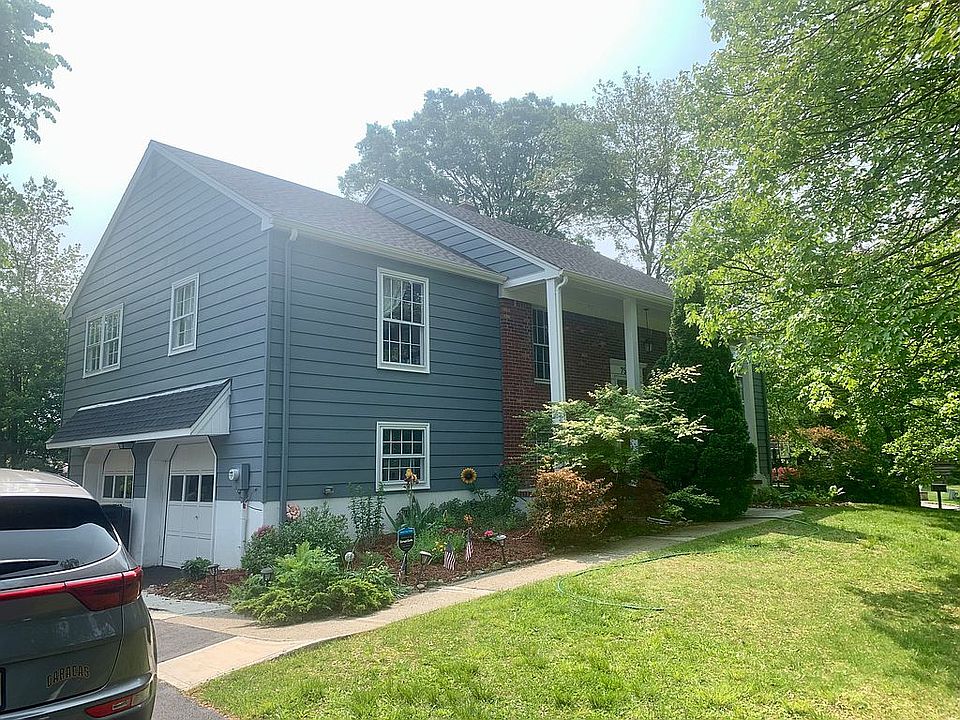 2nd image of 754 Buchanan Ct