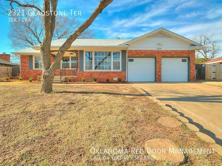 3 bed, 1.5 bath, 1434 sqft, $1,570 — Photo 1
