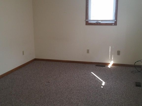 4th image of 416 Holland St