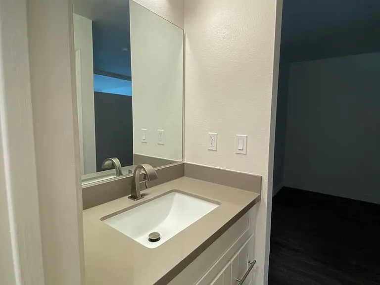 1250 N. June St. Los Angeles CA 90038 — Photo 18