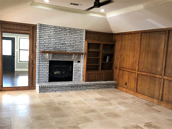 4th image of 313 Nugent Dr