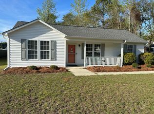 111 Jordan Ln, Hampstead, NC 28443
