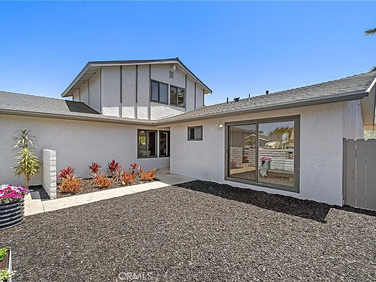9404 El Blanco Ave — Photo 4