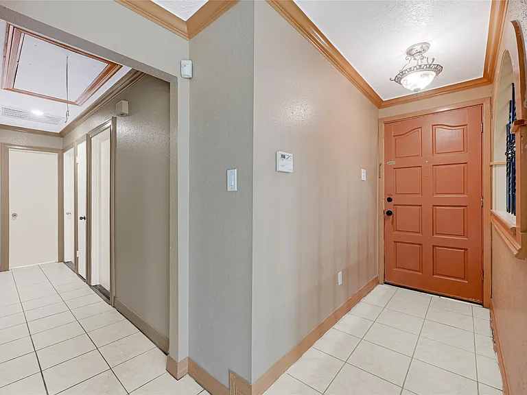 7742 Whidbey Island Dr — Photo 4