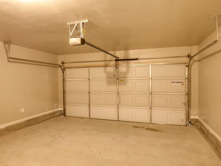 2202 John Ross Ct — Photo 12