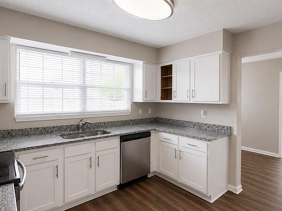 5th image of 597 PEMBRIDGE Court
