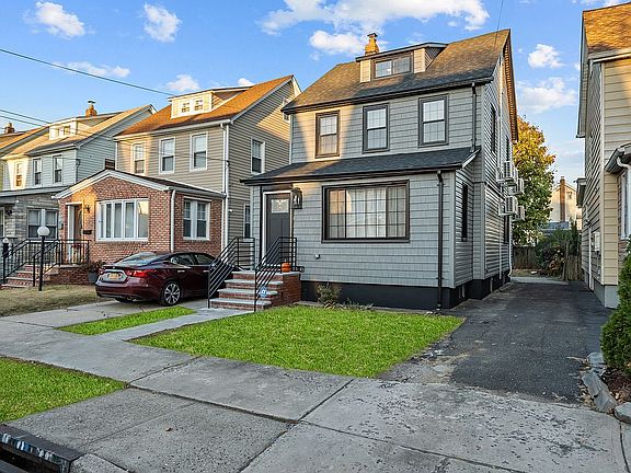 3rd image of 114-45 207th St #1