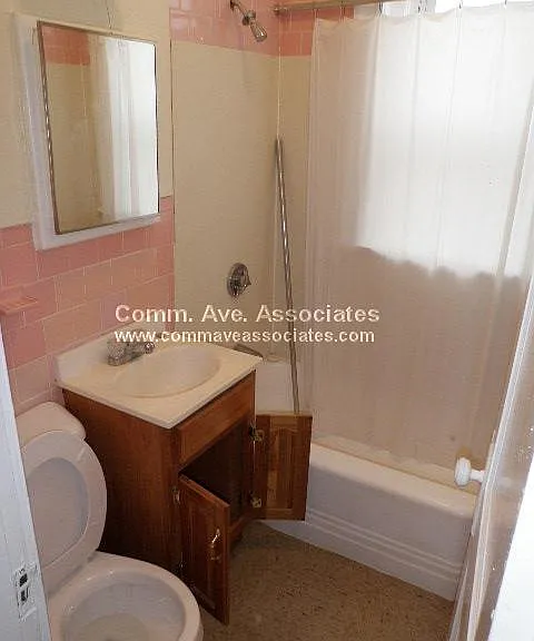 35 Gardner St #3 — Photo 4