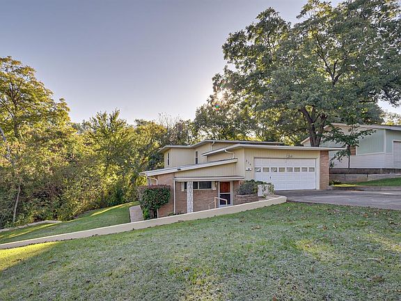 3rd image of 814 NW 9th St