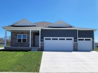 25107 Eagle Vista Dr, Adel, IA 50003