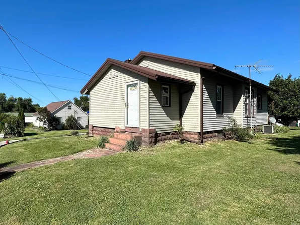 710 S West St, Oakland City, IN 47660