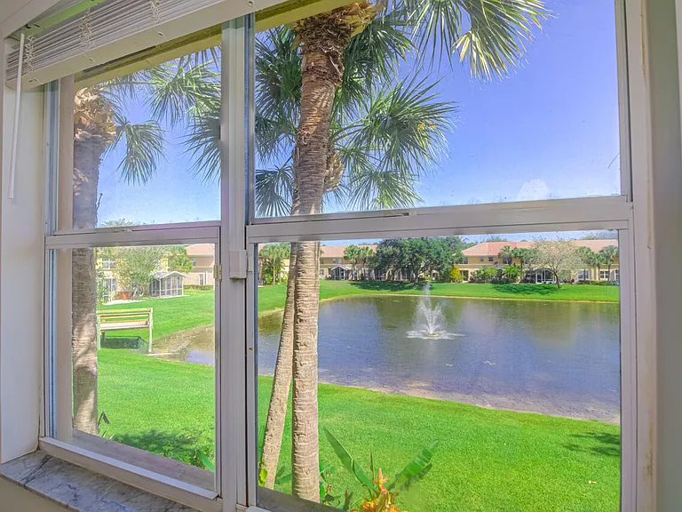 446 Rainbow Springs Ter — Photo 7